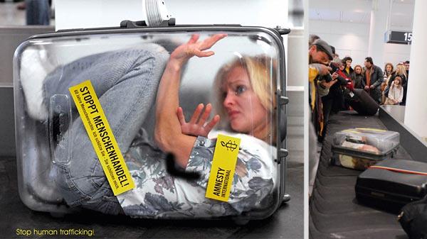 ambient-ads-woman-in-a-suitcase
