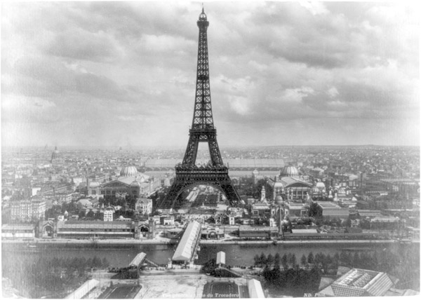 Count-Lustig-3-Eiffel-Tower