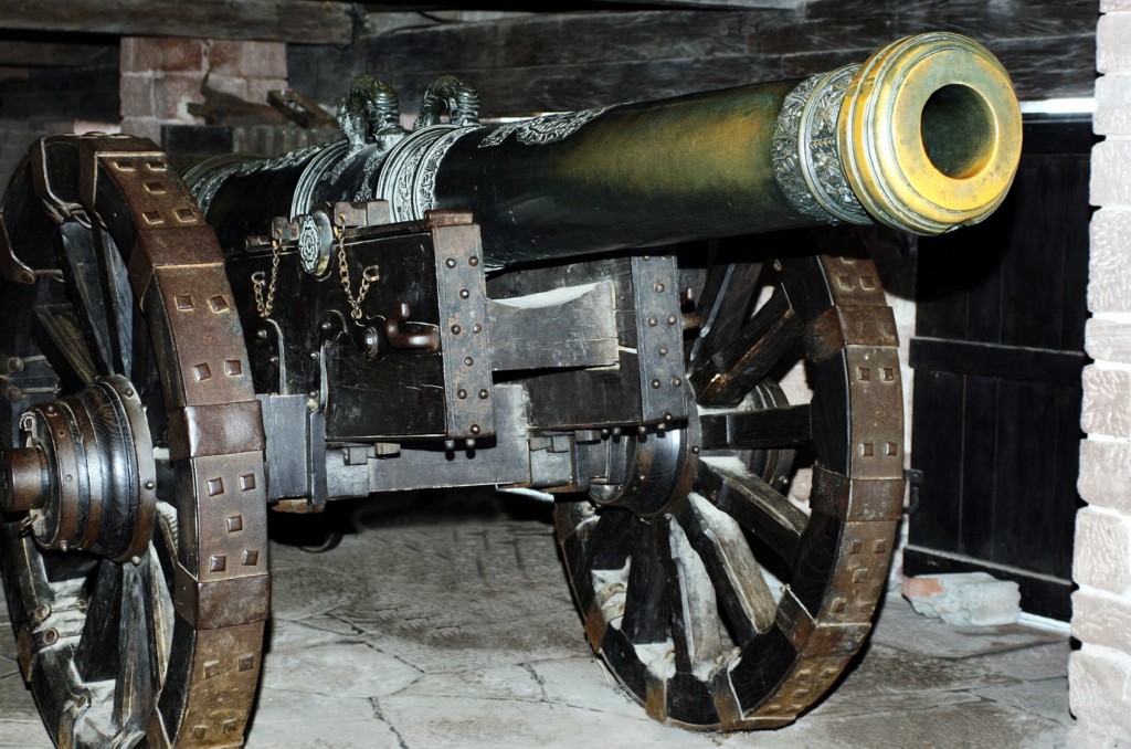 Cannon,_Château_du_Haut-Koenigsbourg,_France