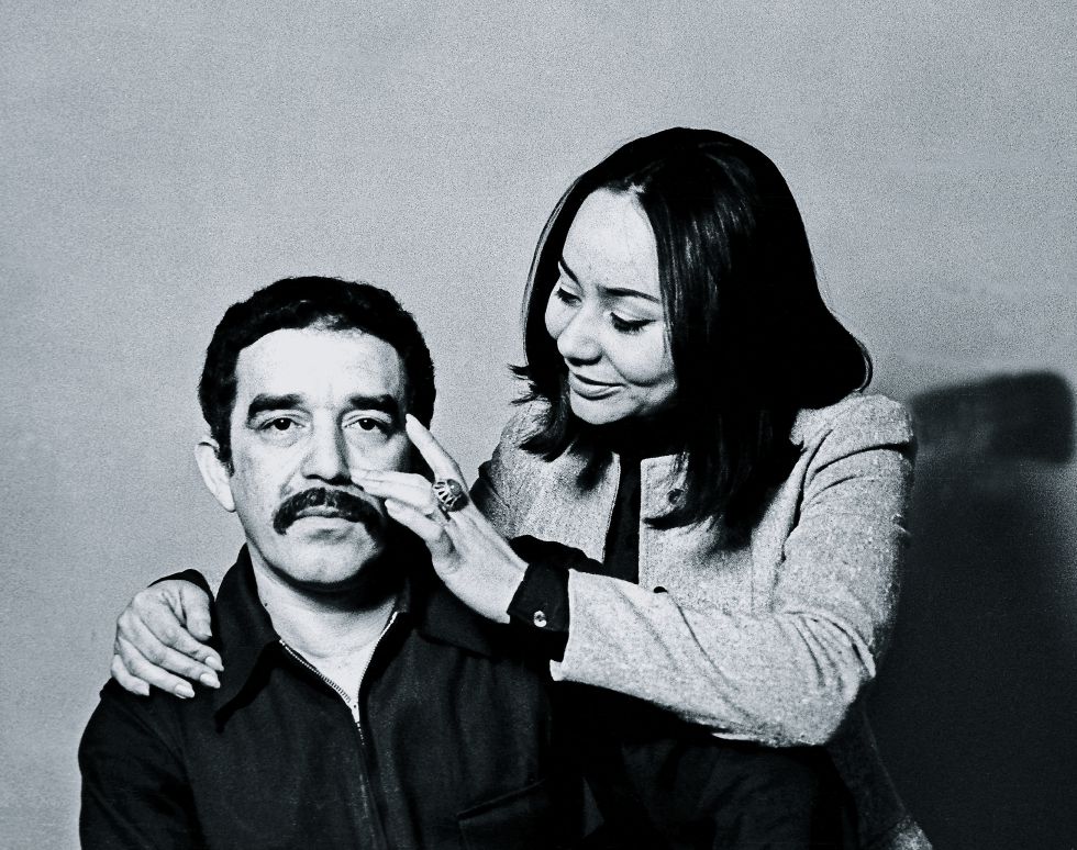 Garcia-Marquez-and-his-wife-Mercedes-Boat-in-1968