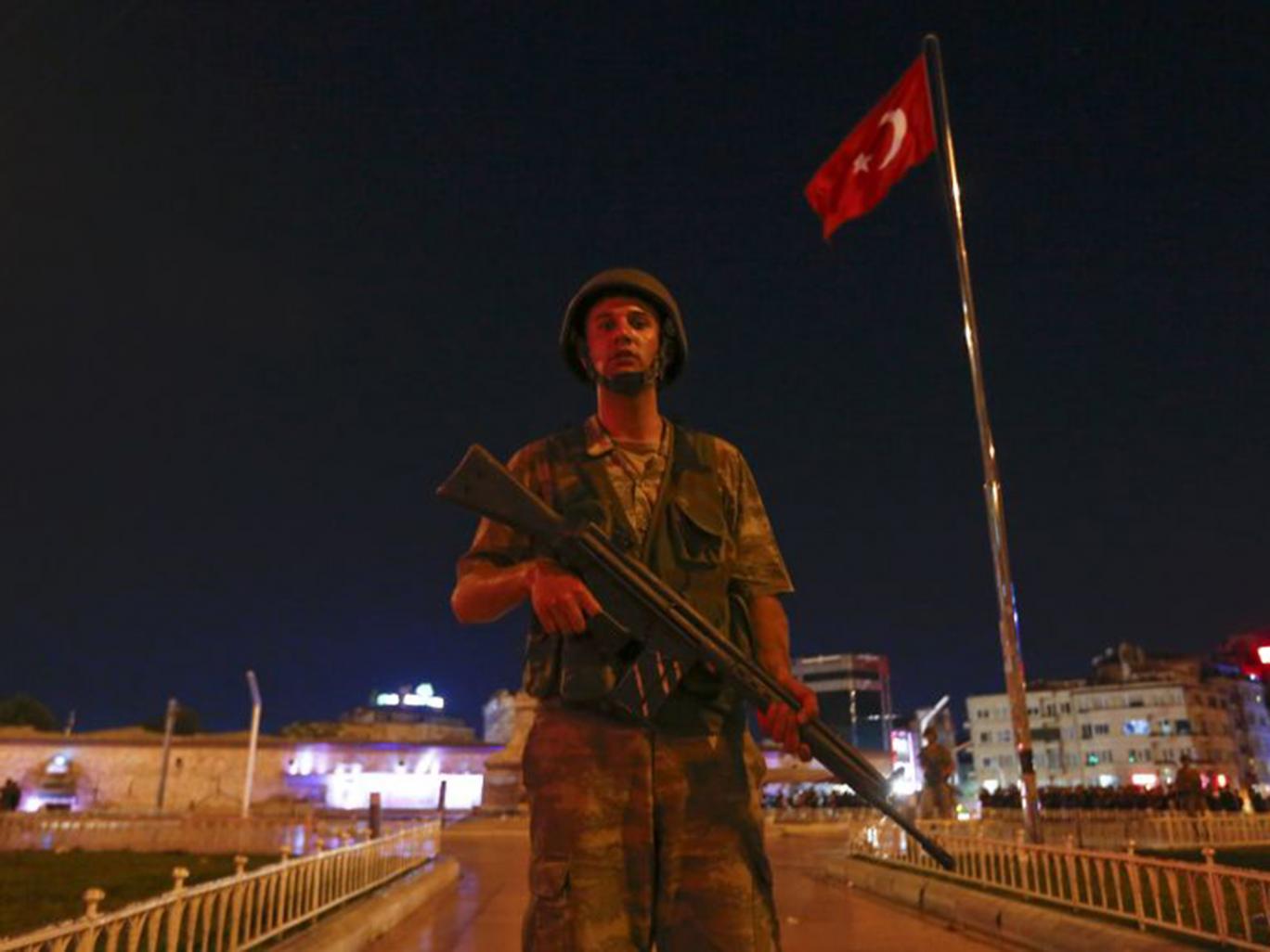 turkey-soldier-coup