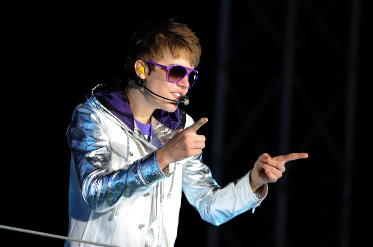 Canadian pop star Justin Bieber performes on a concert in Tel Aviv, April 14, 2011. Phoo by Gili Yaari / Flash 90 **AGENCIES OUT** *** Local Caption *** â'ñèéï áéáø âñèéï áéáø ÷åðöøè äåôòä ôåô